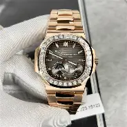 Hình ảnh cầm đồng hồ đồ hiệu 1